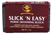 HORSE GROOMING BLOCK