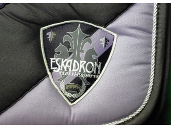 Tapis bicolore rayé Eskadron